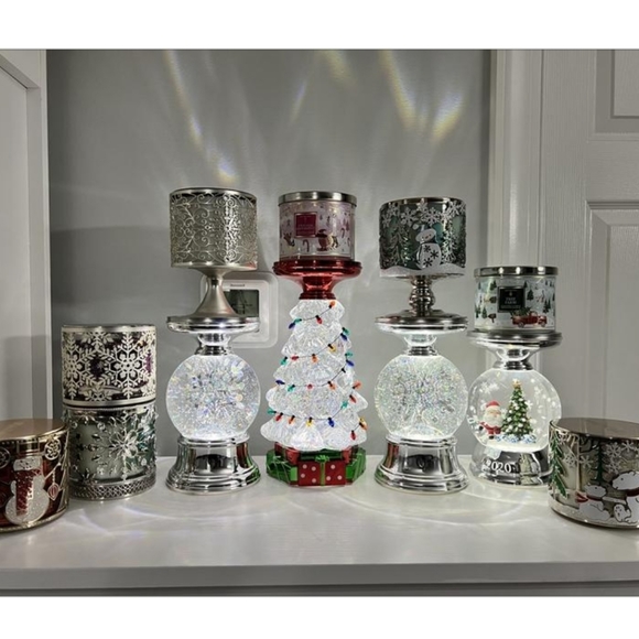 Bath & Body Works Bath & Body Water Globe Christmas Tree Pedestal